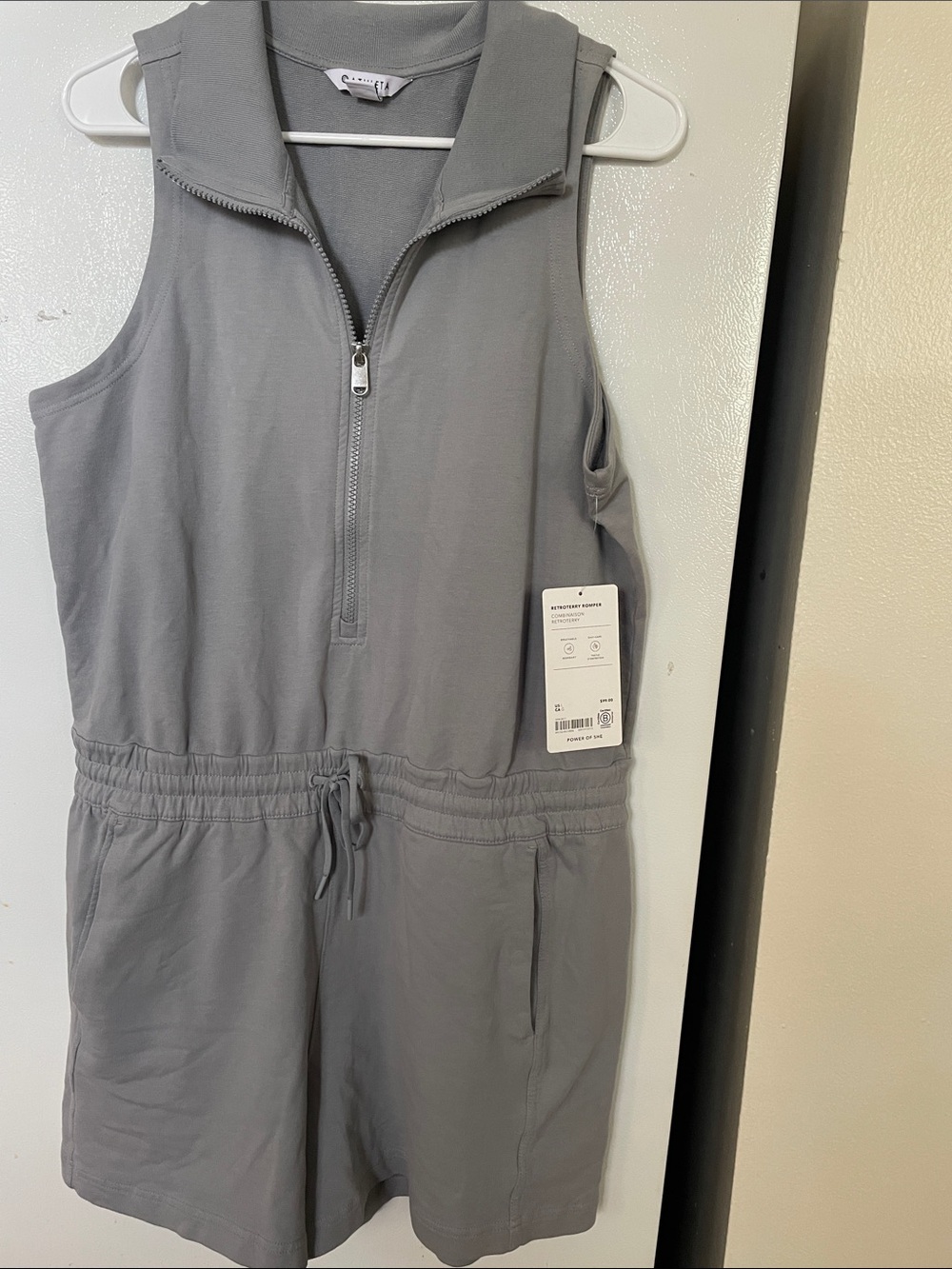 Athleta Large NWT Retroterry Gray Sleeveless ZipFront ElasticWaist Shorts Romper